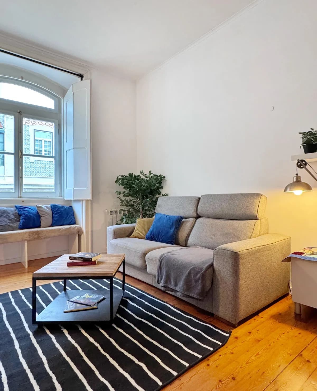 1 Bedroom Apartment Suite — photo 2
