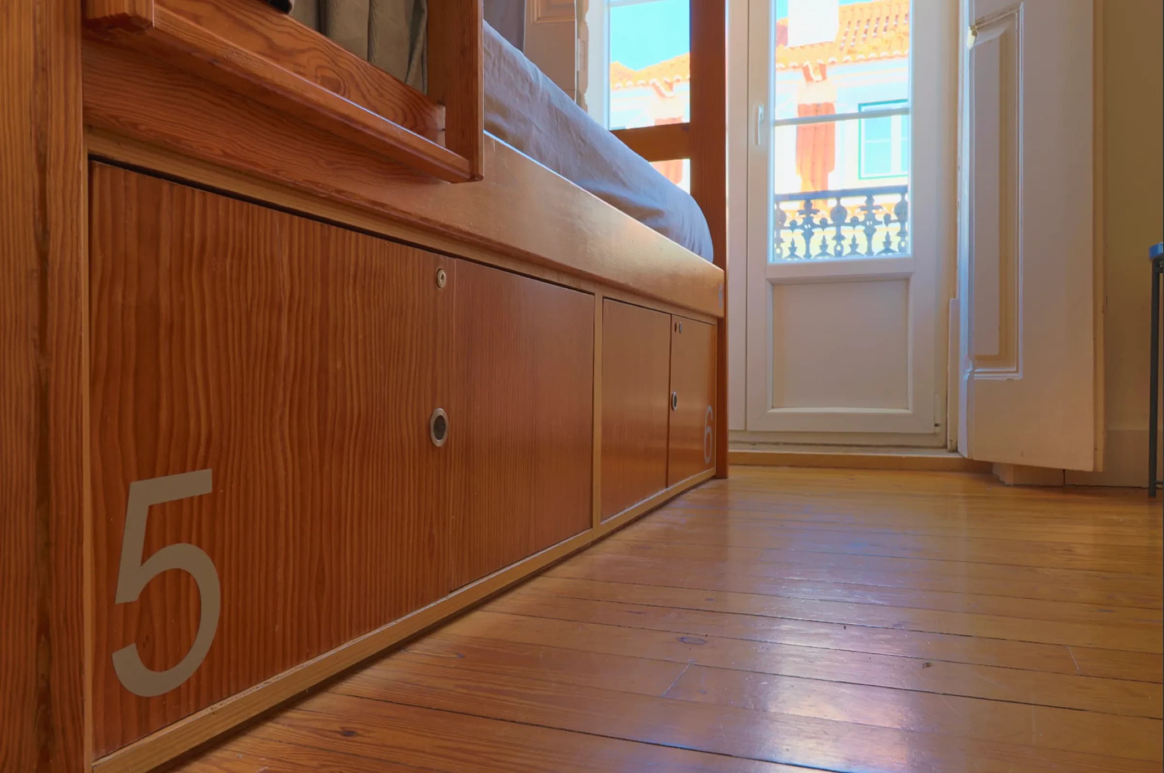 6 Bed Female Shared Room — photo 4